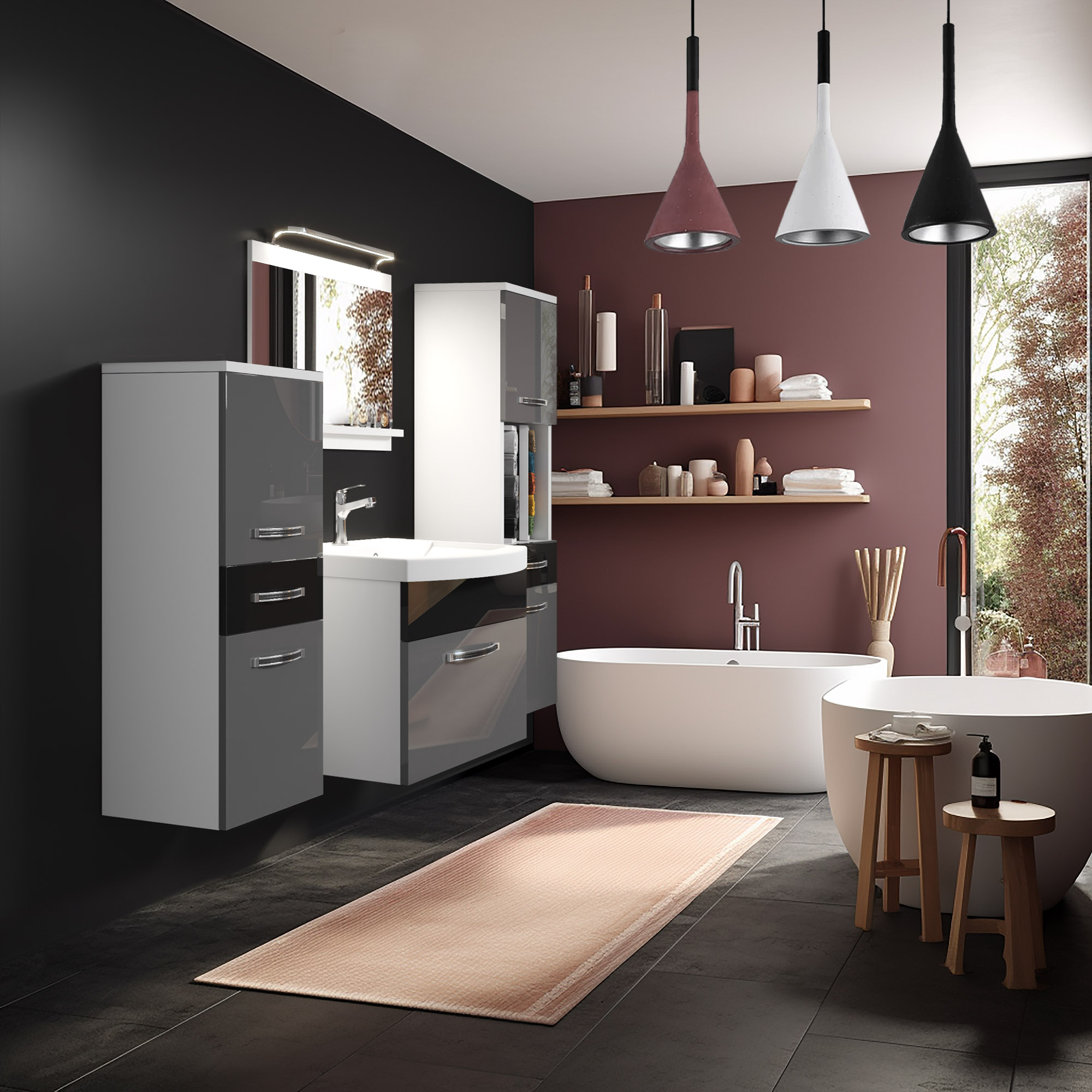 Salle de bains avec baignoire et étagères ouvertes